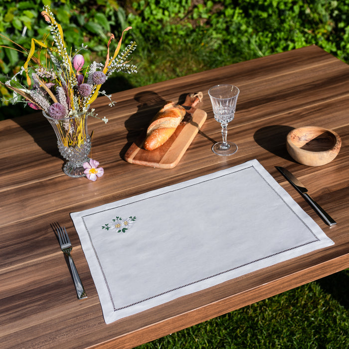 Set de table brodé