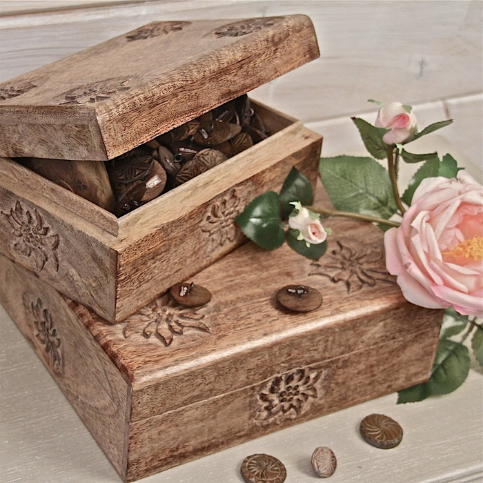 Boîte à sucre sculptée