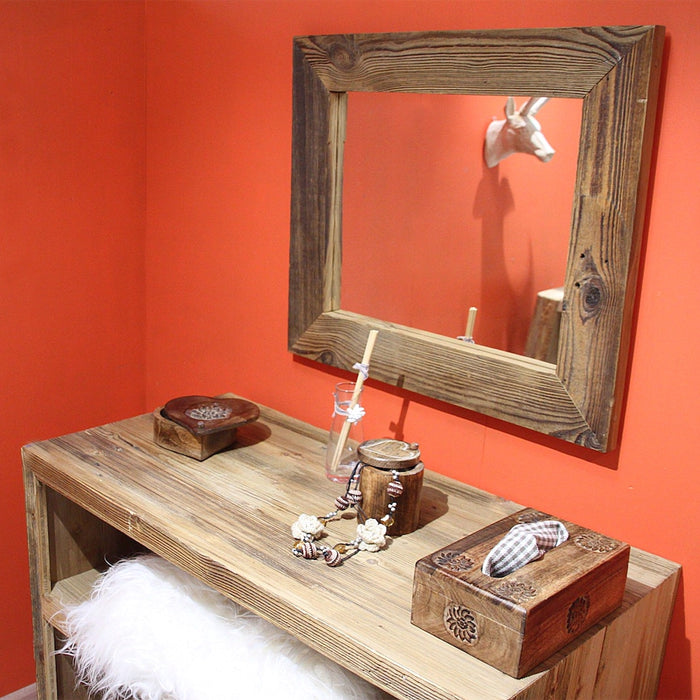 Boîte à coton sculptée