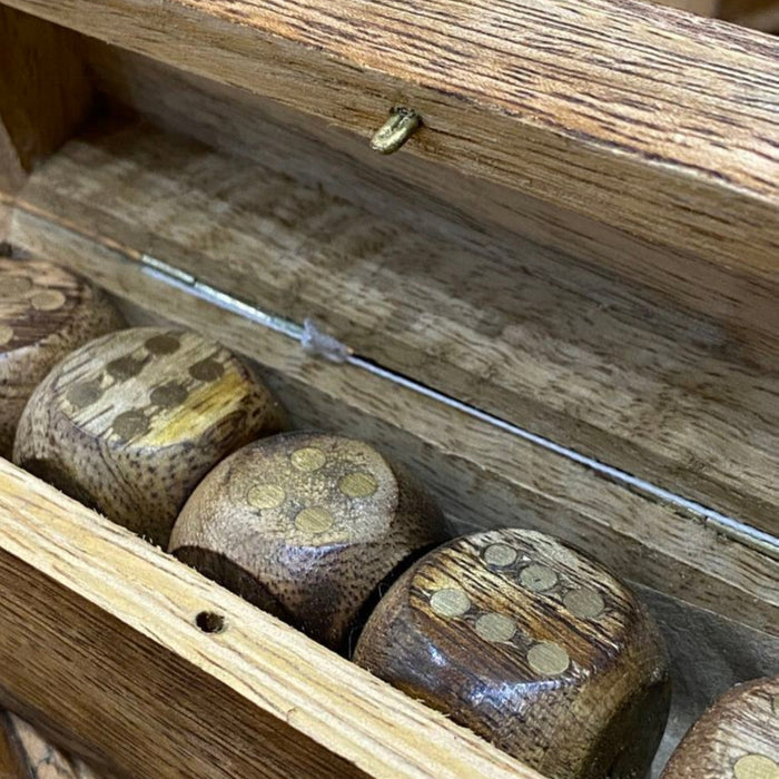 Jeu de dés en bois