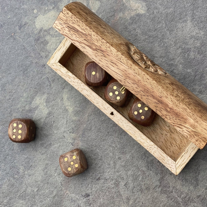 Jeu de dés en bois