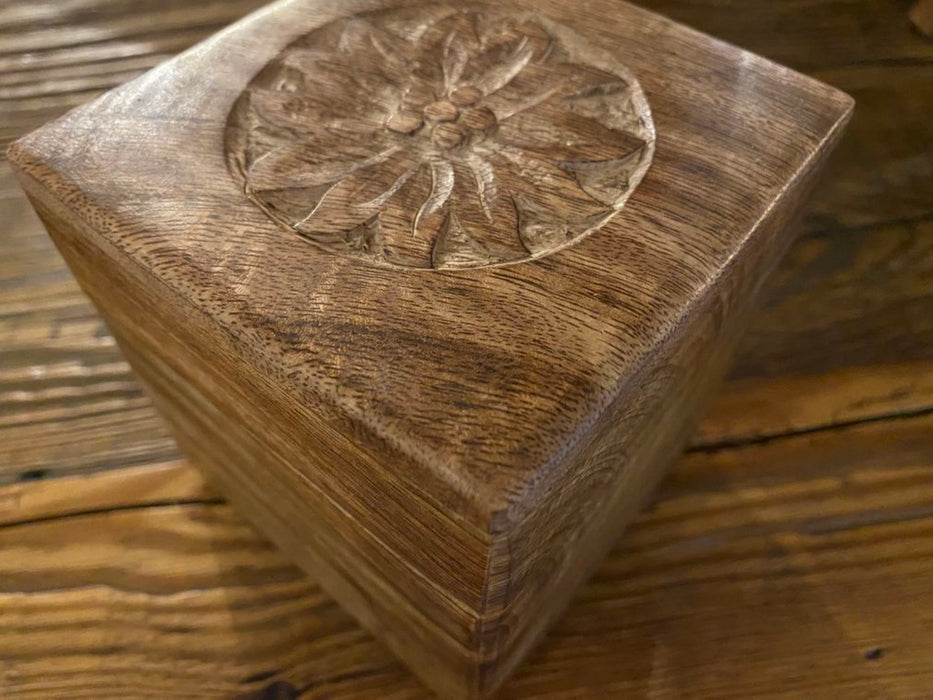 Boîte carrée Edelweiss