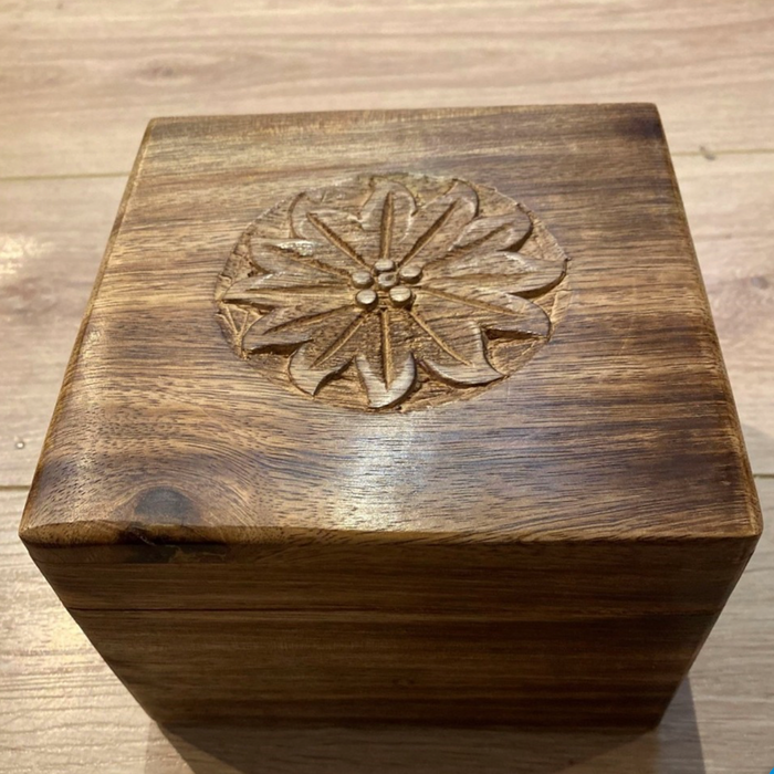 Boîte carrée Edelweiss